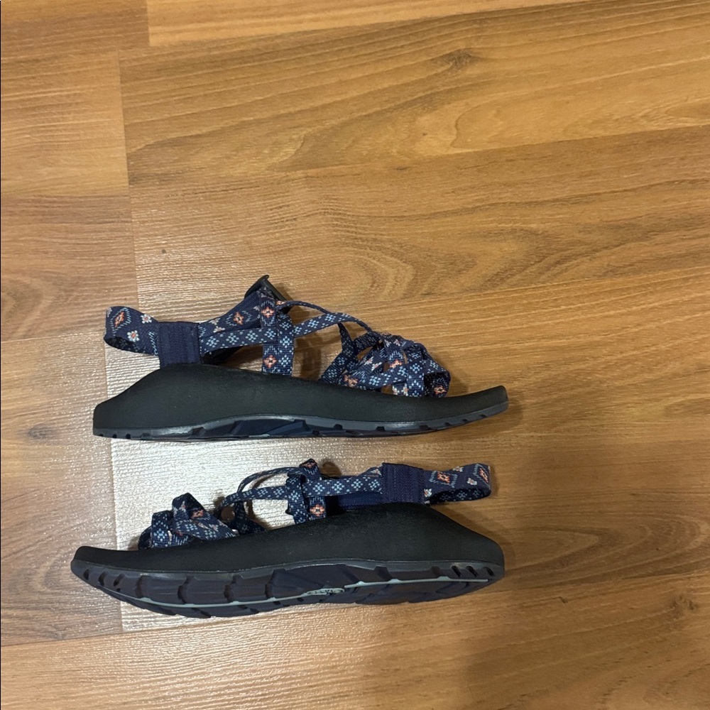 Women’s Chacos ZX/2- Blue Wink - Size 6. Worn once. Excellent condition. - Picture 2 of 6